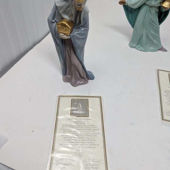 Vintage Avon 1992 Bethlehem Nativity Christmas Collection with COA's - Picture 9 of 15